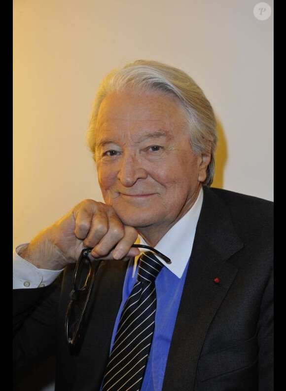 Roland Dumas lors de l'émission Vendredi sur un plateau présentée par Cyril Viguier, et consacrée à Laurent Gerra. Émission diffusée vendredi 16 septembre à 23h sur France 3