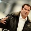 John Travolta assure la promotion d'un nouveau jet privé de la marque Bombardier, à l'aéroport de Burbank à Los Angeles, le 20 septembre 2011.