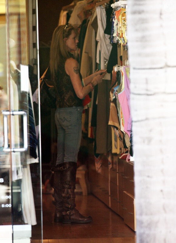 Melanie Griffith dans un magasin de Beverly Hills le 20 septembre 2011