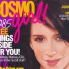 Jennifer Love Hewitt séduit tout les photographes et éditeurs grâce à sa beauté exceptionnelle. Couverture de Cosmo Girl, novembre 2002.