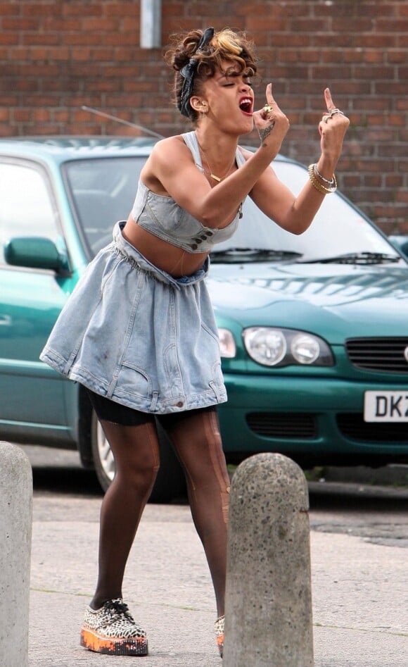 Rihanna en plein tournage de son nouveau clip We Found Love, à Belfast le 27 septembre 2011