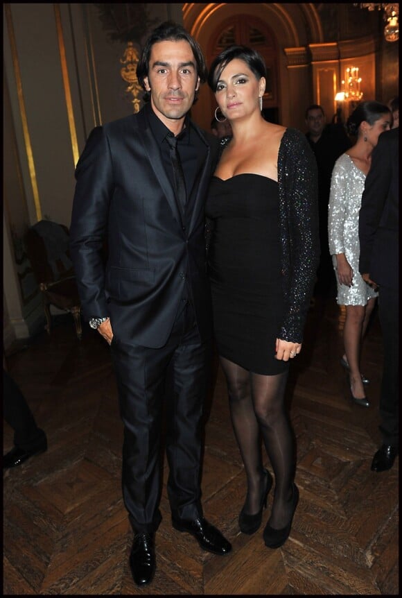 Robert Pirès et sa compagne Jessica lors du Par Coeur Gala, à Paris, le 26 septembre 2011.
