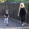 Gwen Stefani se balade au zoo avec ses fils, Kingston et Zuma. Londres, 28 septembre 2011