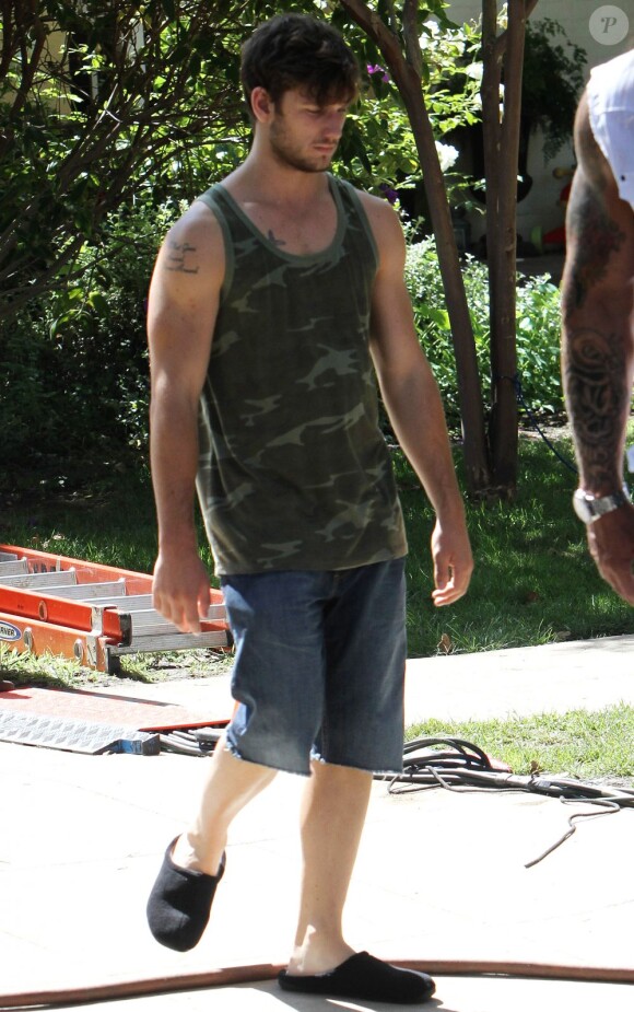 Alex Pettyfer sur le tournage de Magic Mike à Los Angeles, le 27 septembre 2011