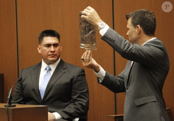 Troisième jour du procès du docteur Conrad Murray, accusé d'homicide involontaire sur Michael Jackson, à Los Angeles le 29 septembre 2011 - ici Alberto Alvarez