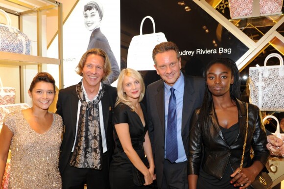 Emma de Caunes, Alain Crevet, Mélanie Laurent, Sean Hepburn et Aïssa Maïga lors de la soirée chez S.T. Dupont le 29 septembre 2011