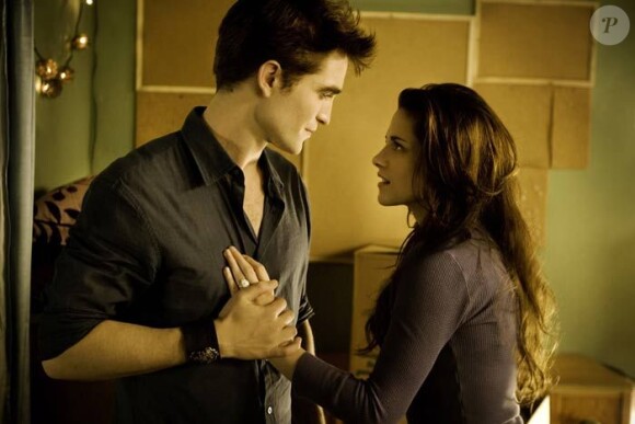 Image du film Twilight - chapitre IV : Révélation (première partie) avec Robert Pattinson et Kristen Stewart