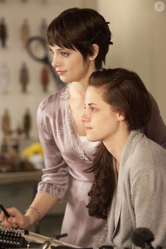 Image du film Twilight - chapitre IV : Révélation (première partie) avec Ashley Greene et Kristen Stewart