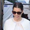 Jessica Biel lors de son arrivée au défilé Giambattista Valli à Paris le 3 octobre 2011