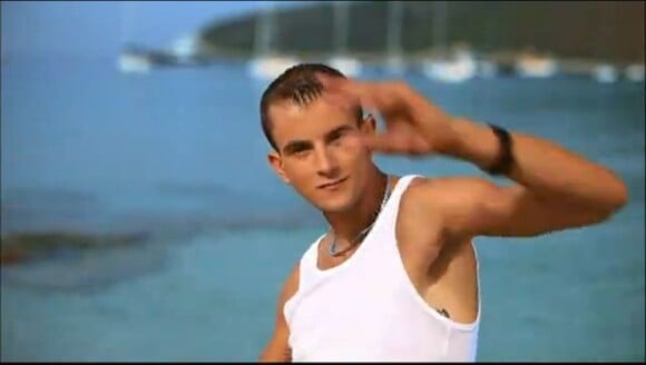 Christopher, gogo dancer dans le clip officiel des Ch'tis à Ibiza : "You're welcome to Ibiza".