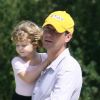 Rebecca Romijn et Jerry O'Connell passent l'après-midi avec leurs filles à Los Angeles, le 26 septembre 2011.