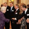 La reine Elizabeth II a reçu une délégation australienne le 13 octobre 2011 lors d'une réception royale.