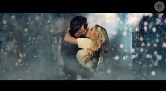 Image extraite du clip Criminal de Britney Spears, octobre 2011.