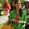 Leighton Meester sur le tournage de Gossip Girl. Elle n'oublie jamais d'accessoiriser ses tenues avec le dernier it-bag à la mode
