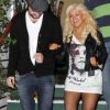 Christina Aguilera et son copain Matt Rutler très amoureux à la sortie du restaurant Off Wine à Los Angeles, le 17 octobre 2011