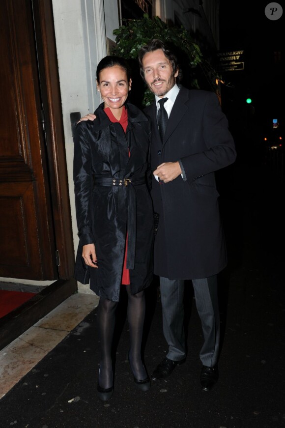 Inès Sastre et son ami Romain lors de la soirée organisée à L'Arc Paris, le 18 octobre 2011.