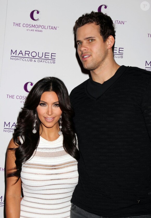 Kim Kardashian et son mari Kris Humphries à l'anniversaire de Kim à Las Vegas le 22 octobre 2011