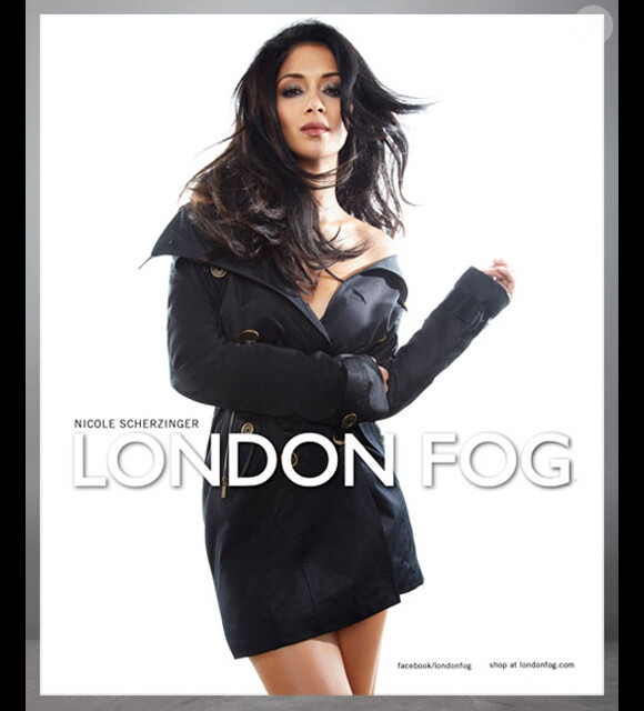 La chanteuse Nicole Scherzinger devient l'égérie de London Fog et pose pour la collection Hiver 2012 de la marque américaine.