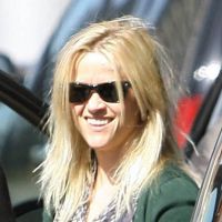 Reese Witherspoon, malgré les séquelles de son accident, affiche son sourire