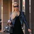 Paris Hilton se rend à son bureau. Beverly Hills, le 27 octobre 2011. 