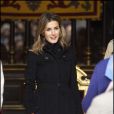 La pétillante Letizia d'Espagne a participé à la journée de la Croix-Rouge à Madrid, le 3 novembre 2011