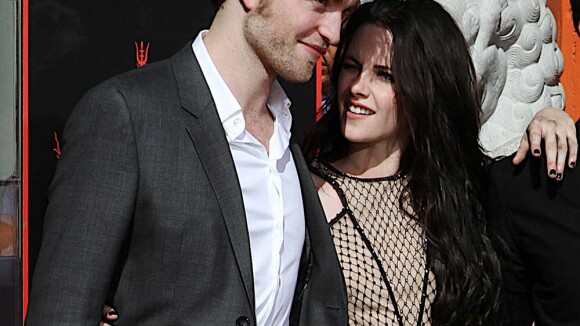 Robert Pattinson et Kristen Stewart : superbement complices et honorés