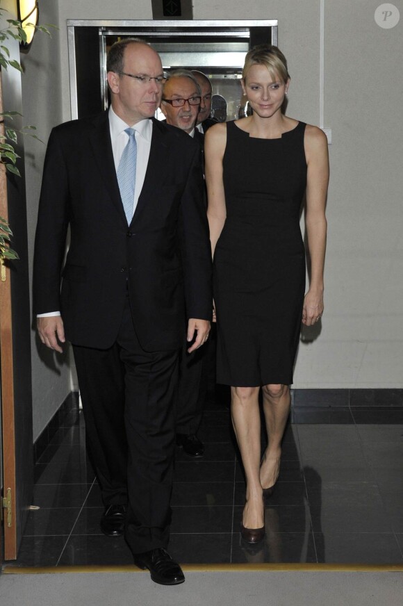 Le prince Albert et la princesse Charlene de Monaco le 10 octobre 2011 au gala de Monaco Collectif Humanitaire.