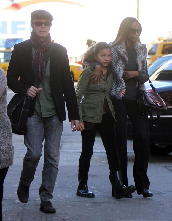 David Bowie et sa femme Iman vont chercher leur fille Alexandria à l'école, à New York le vendredi 4 novembre 2011