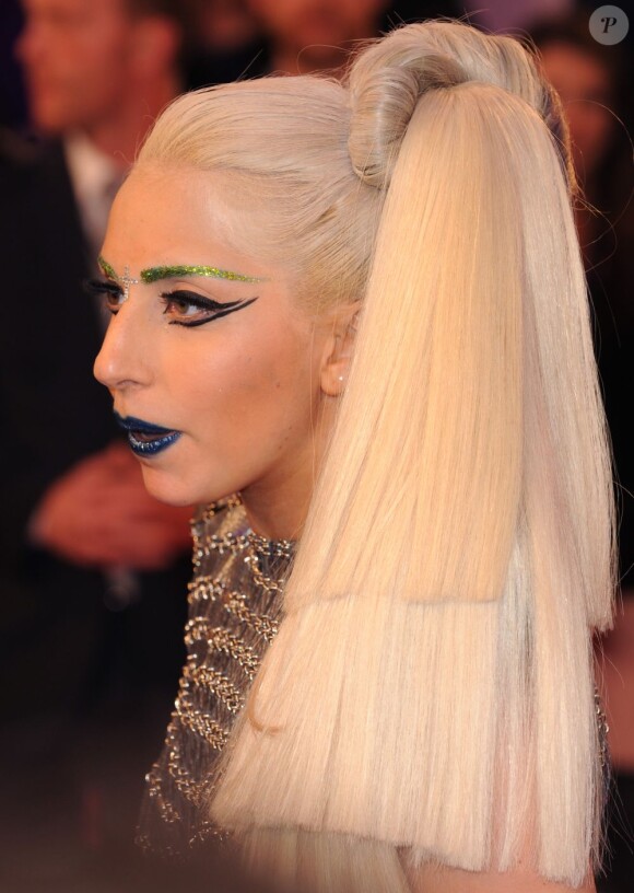 Lady Gaga arrive aux MTV Europe Music Awards 2011 à Belfast, le 6 novembre 2011