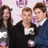 Jared Leto et son groupe 30 Seconds to mars posent avec leurs trophées dans la press room des MTV Europe Music Awards, à Belfast, le 6 novembre 2011.