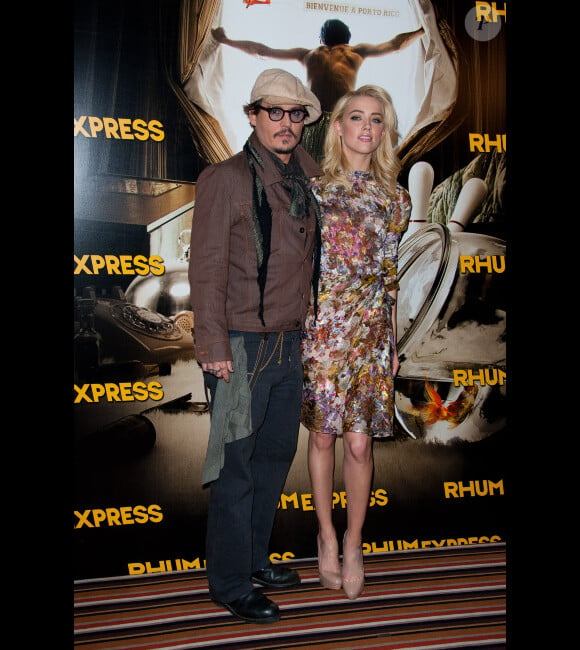 Johnny Depp et Amber Heard, à Paris pour Rhum Express le 8 novembre 2011.