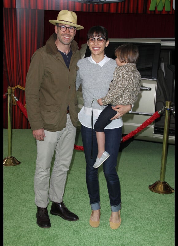 Jason Lee et sa femme Ceren Alkaç le 12 novembre 2011 à Los Angeles
