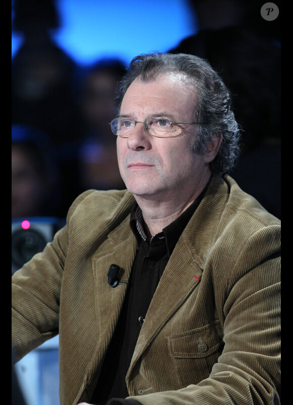 Daniel Russo sur le plateau de l'émission Vendredi sur un plateau !, diffusée le 18 novembre 2011 sur France 3
