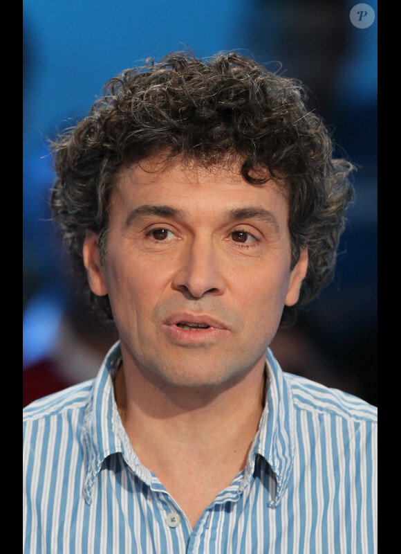 Olivier Picard sur le plateau de l'émission Vendredi sur un plateau !, diffusée le 18 novembre 2011 sur France 3