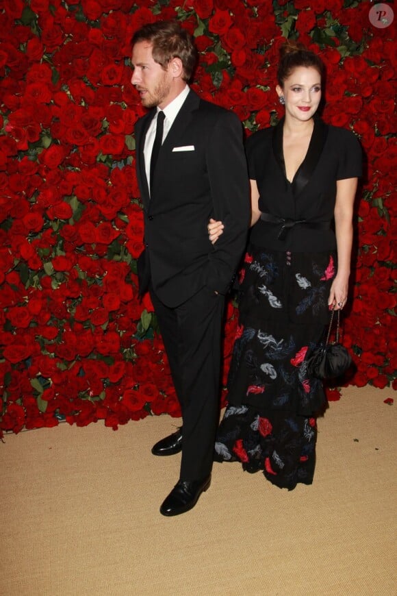 Drew Barrymore et son amoureux Will Kopelman lors de la soirée en l'honneur de Pedro Almodovar à New York le 14 novembre 2011