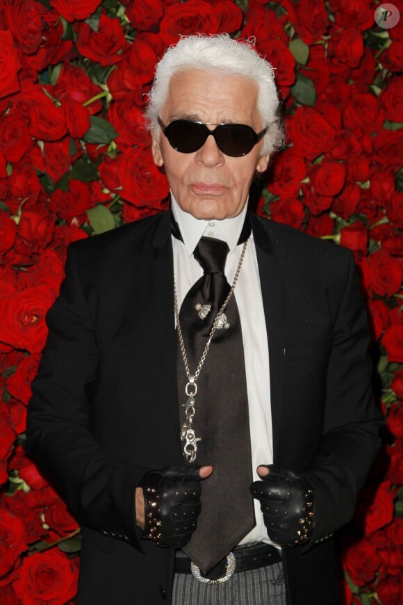 Karl Lagerfeld lors de la soirée en l'honneur de Pedro Almodovar à New York le 14 novembre 2011