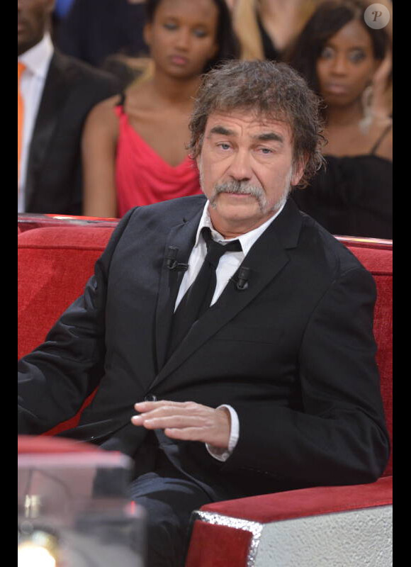 Olivier Marchal sur le plateau de Vivement dimanche, le mardi 15 novembre pour l'enregistrement de l'émission diffusée le dimanche 27 novembre 2011.