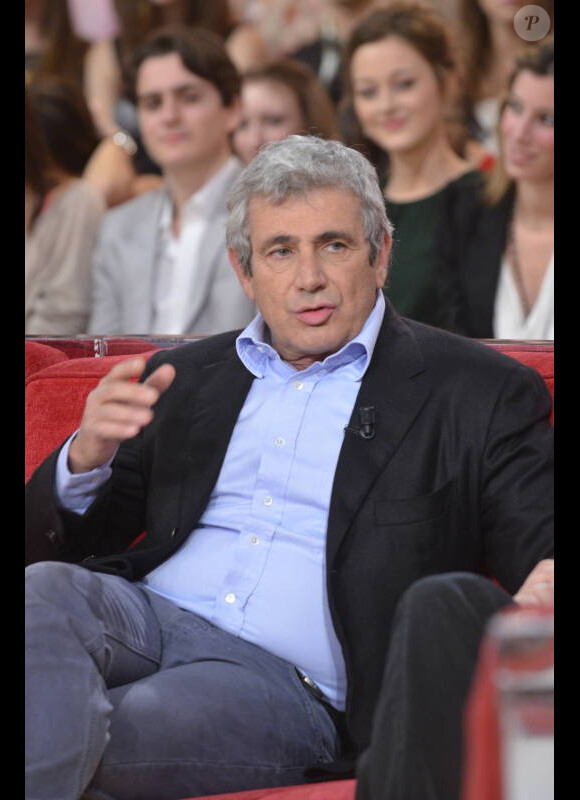 Michel Boujenah sur le plateau de Vivement dimanche, le mardi 15 novembre pour l'enregistrement de l'émission diffusée le dimanche 27 novembre 2011.