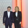 Michel Drucker et Sylvie Vartan sur le plateau de  Vivement dimanche , le mercredi 16 novembre 2011. Emission diffusée le dimanche 20 novembre 2011.