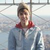 Justin Bieber illumine les décorations de Noël à l'Empire State Building à New York, le vendredi 18 novembre 2011.