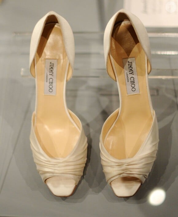 Les chaussures de Michelle Obama, signées Jimmy Choo, portées lors du bal d'investiture du président Barack Obama.