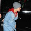 Justin Bieber arrive sur le plateau du David Letterman Show, le mardi 22 novembre 2011.
