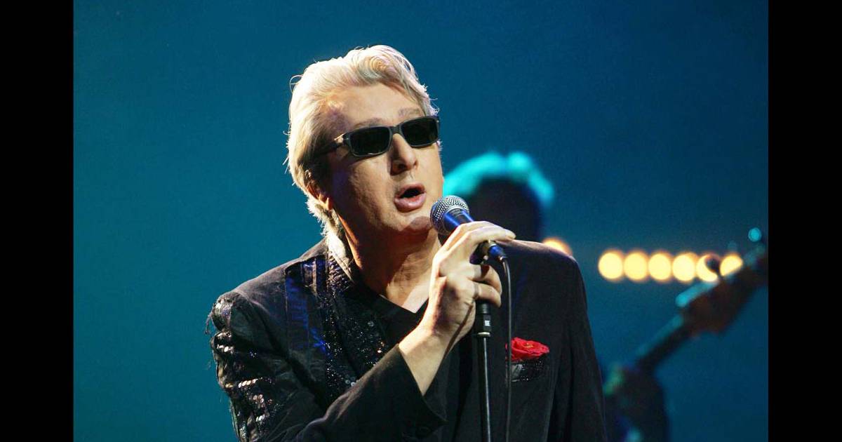 Alain Bashung, à Paris, le 8 novembre 2005. - Purepeople