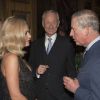 Le prince Charles le 23 novembre 2011 à Apsley House à Londres où il reçoit le Prix Montblanc du patronage des arts et de la culture en compagnie de Katherine Jenkins