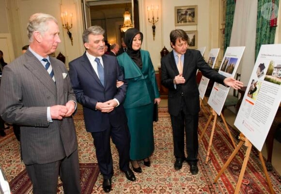 Le prince Charles et sa femme Camilla Parker Bowles et le président turc Abdullah Gül et sa femme Hayrunnisa le 23 novembre à Clarence House à Londres
