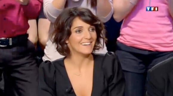 C'est l'anniversaire de Florence Foresti sur le plateau des Enfants de la télé sur TF1 le samedi 26 novembre 2011 - émission enregistrée le 7 novembre 2011