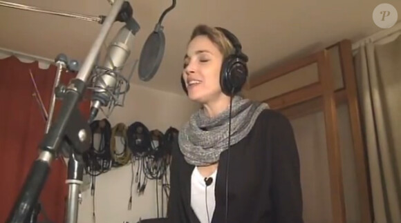 Claire Keim enregistre la chanson "Je suis la plus belle" pour un futur téléfilm de France 2, qui réenchante le conte !