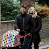 Kate Hudson, Matthew Bellamy et leur petit Bingham le 29 novembre dans les rues de Londres