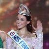 Delphine Wespiser, au moment de son sacre, entourée de Sylvie Tellier (à gauche) et Laury Thilleman (à droite) lors de l'élection de Miss France 2012, le samedi 3 décembre 2011 à Brest.