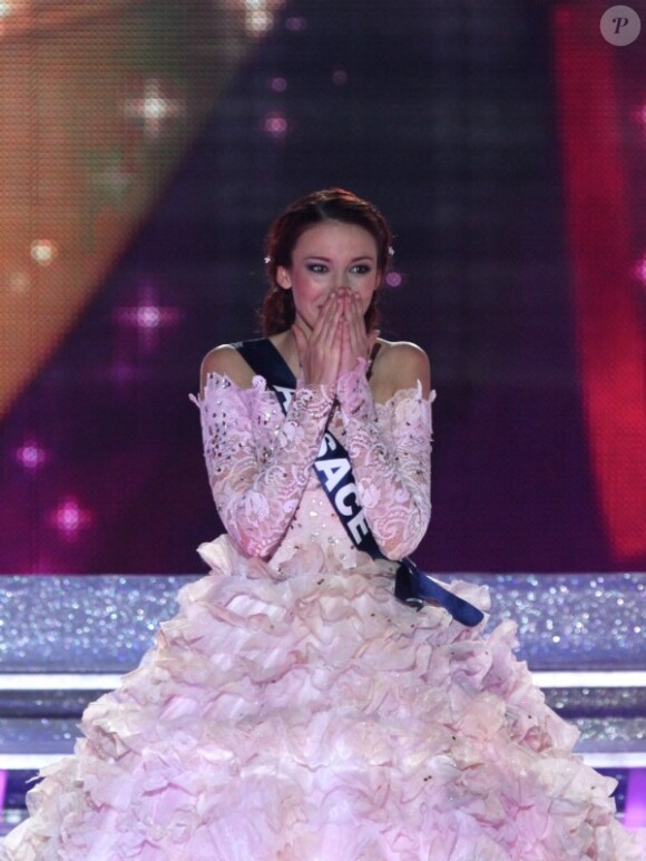 Delphine Wespiser lors de l'élection de Miss France 2012, le samedi 3 décembre 2011 à Brest.